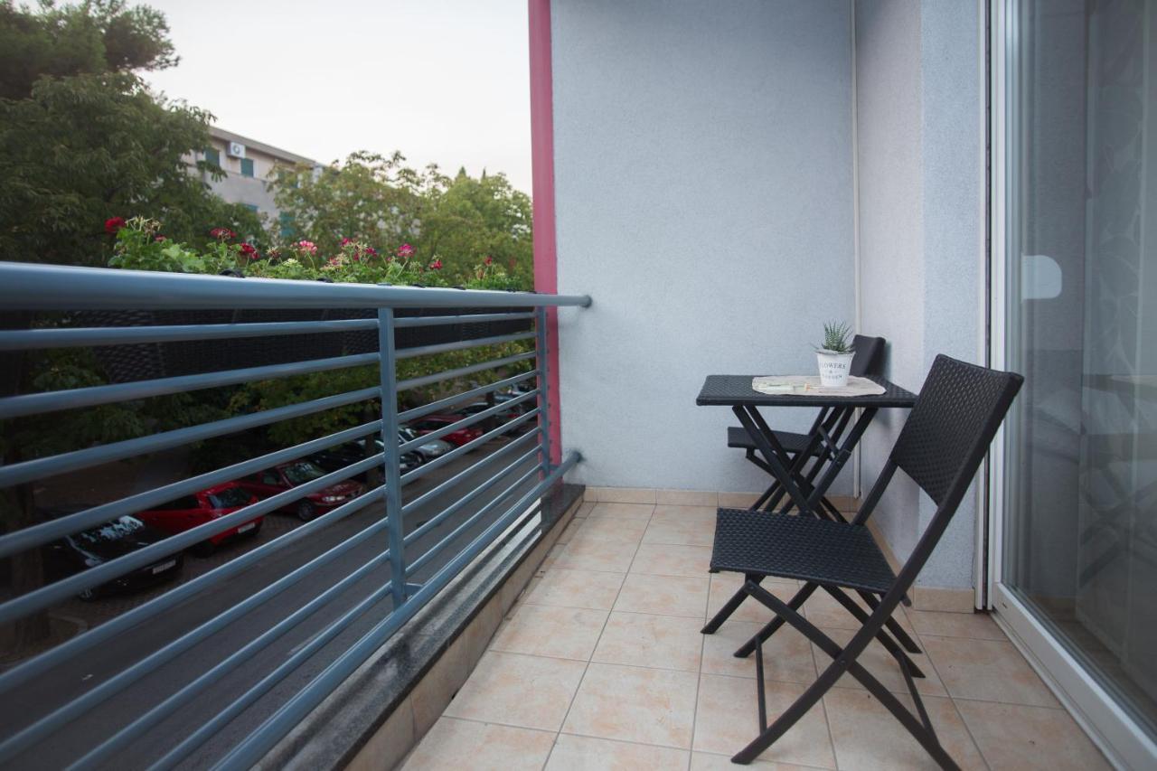 Santa Rita Apartment Split Exterior photo